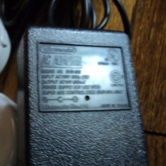 vintage Nintendo controllers and adapter~untested - Picture 5 of 5